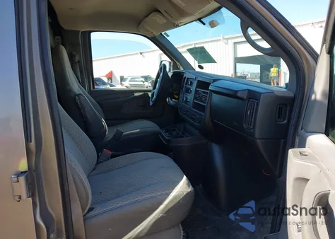 2008 Chevrolet Express Work Van z USA, uszkodzony, nr VIN 1GCGG25C981142474